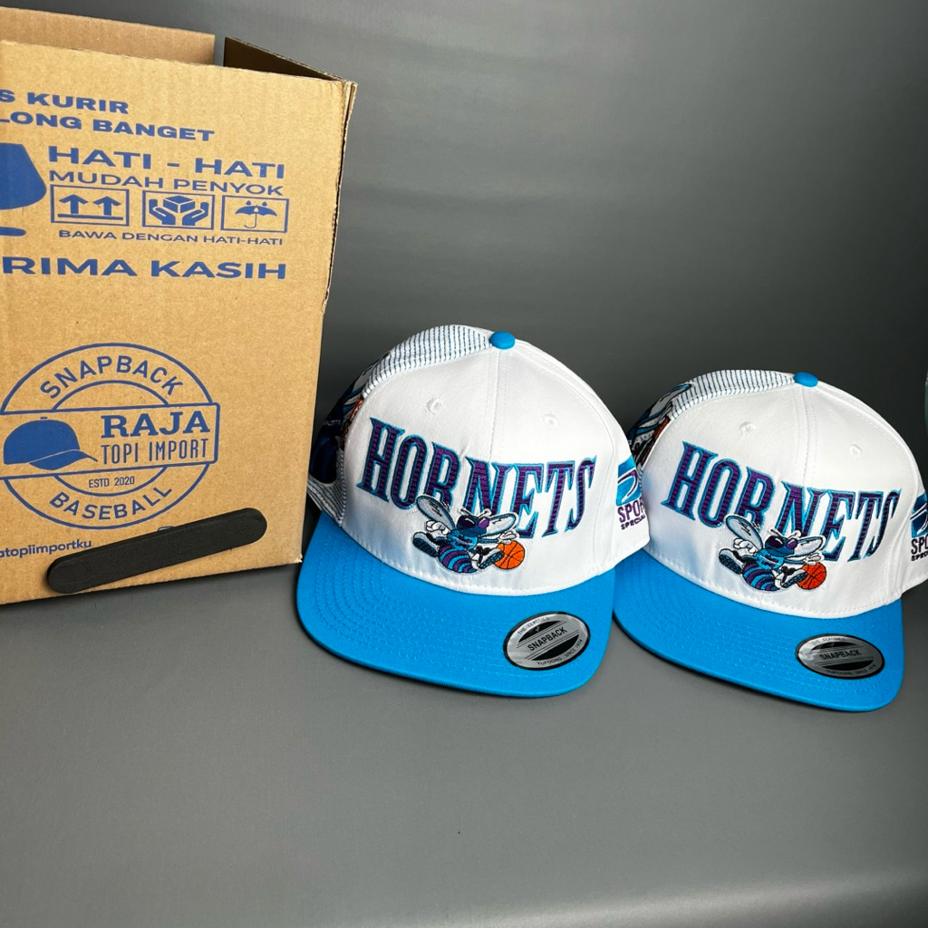 Topi SnapBack Vintage Hornet Import
