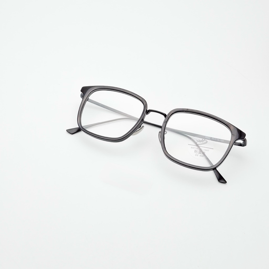 frame kacamata kotak semi oval Bahan titanium kode Maxelo