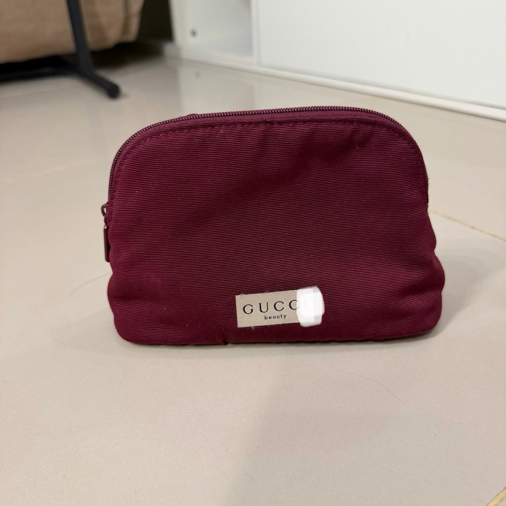 Gucci* Beauty Pouch / Skincare Bag / Tas Makeup / Travel Organizer - Red Maroon Burgundy