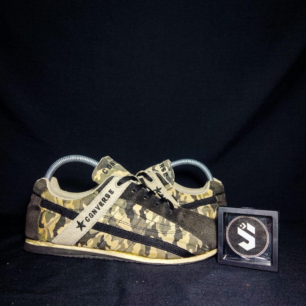 Converse Running Camo
