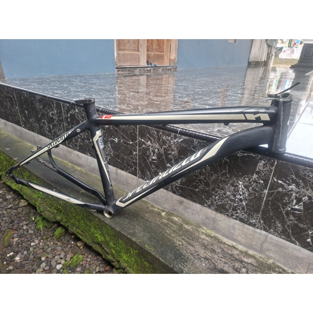 frame specialized hardrock