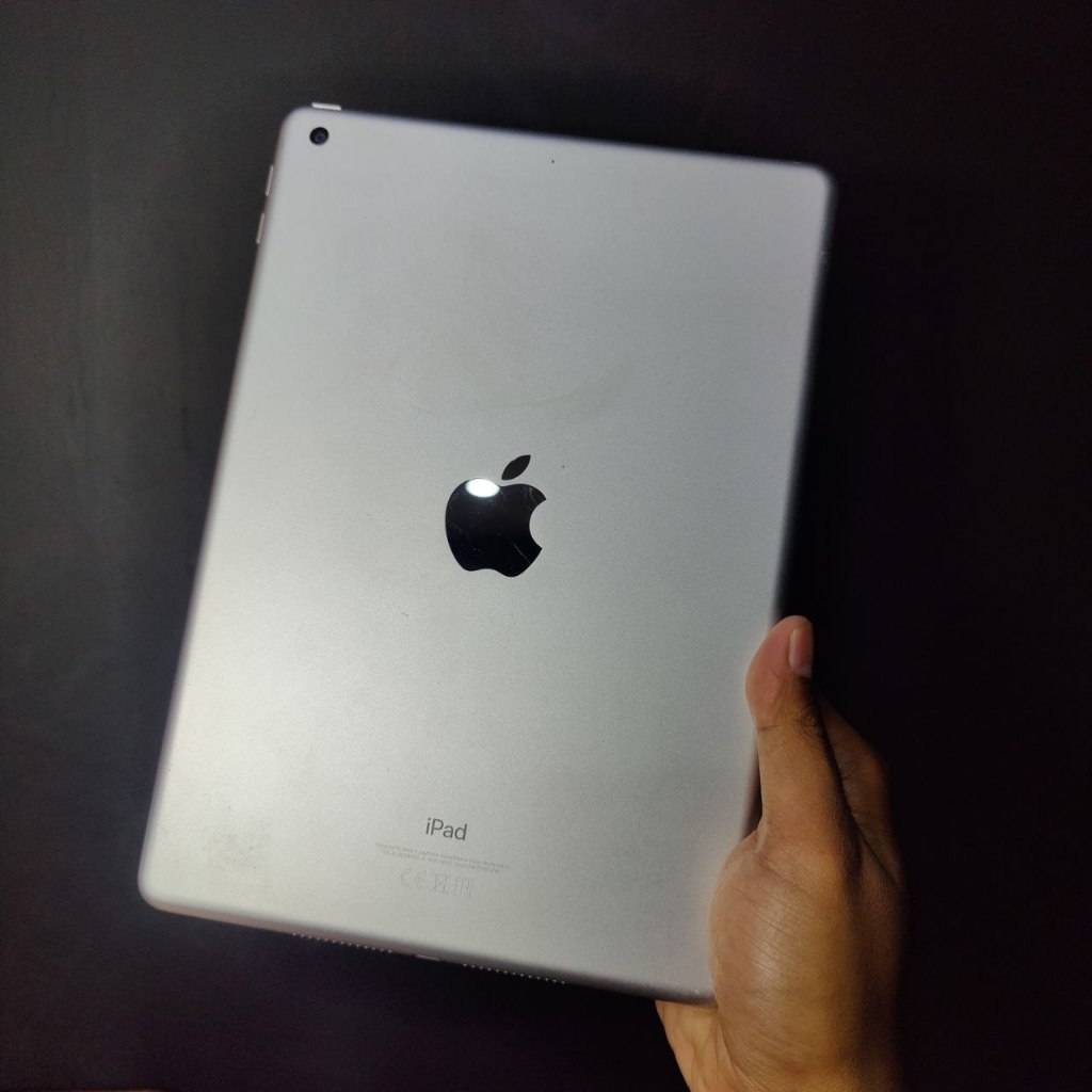 [Zenith Gadget Store] iPad 6 6th Gen 32GB Wifi Silver Second Murah Minus Lock MDM Ecosystem Lock