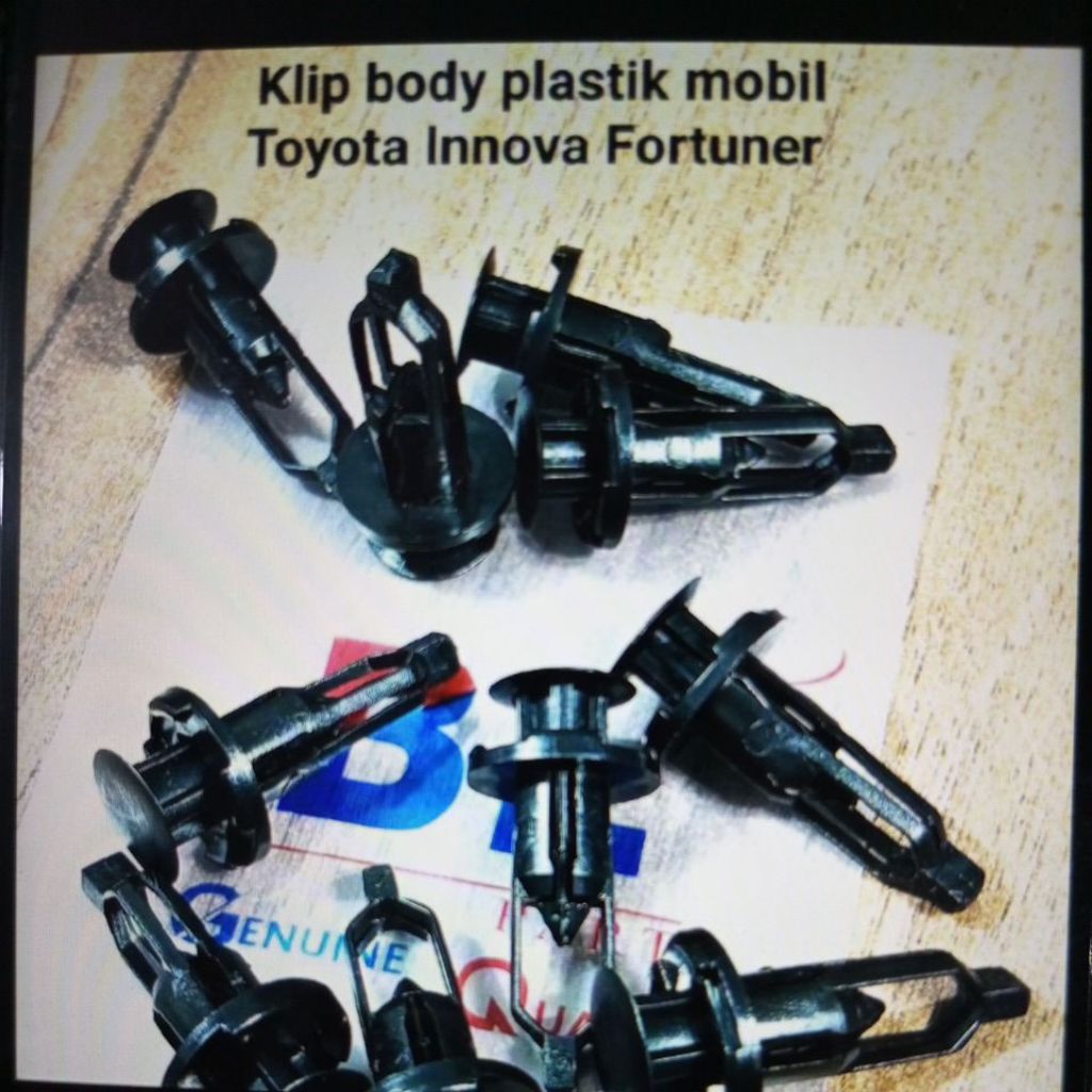 (10-50pcs) klip body plastik mobil Toyota/ klip cengkeh klip kancing bemper bumper grill depan mobil