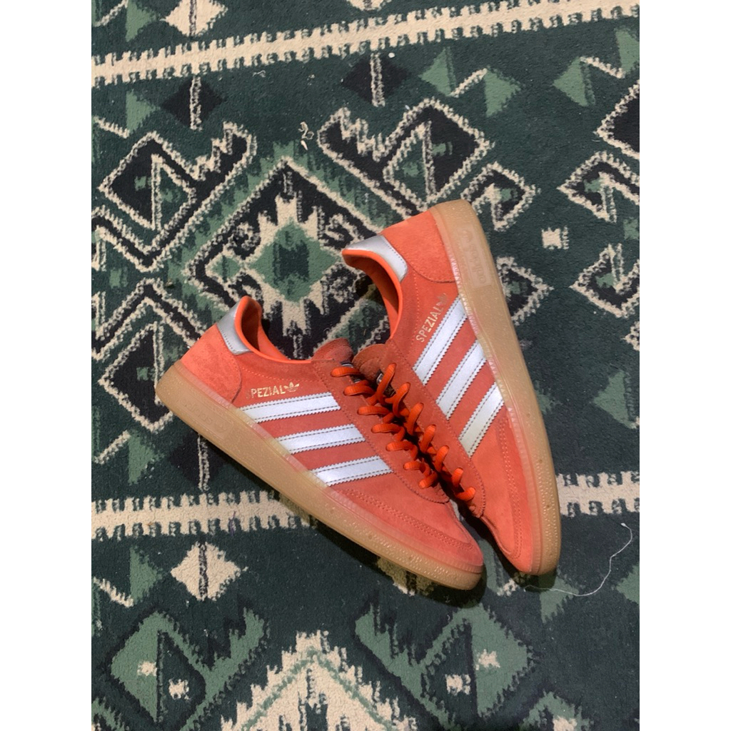 Adidas spezial orange