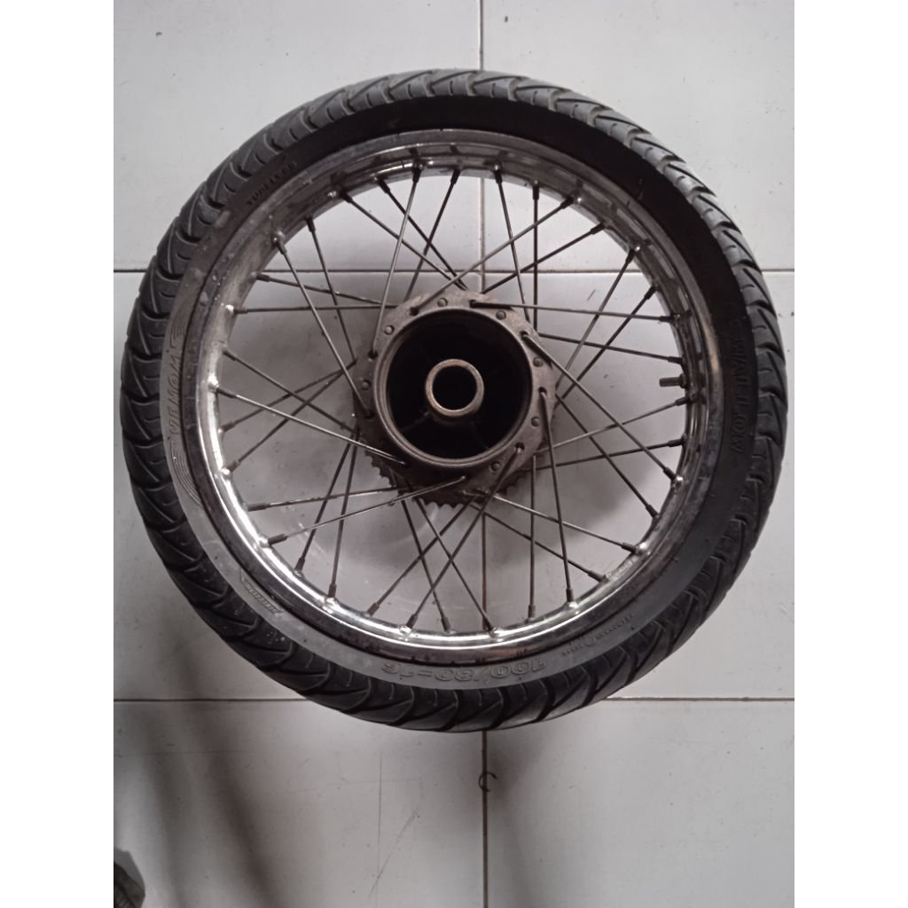 Velg pelek jari jari belakang+Ban honda gl 100 cb 100 ring 16×160