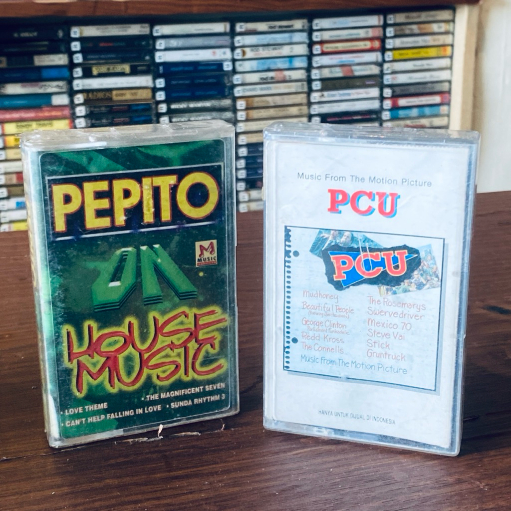 Bundling 2 Kaset Pita music from the motion picture PCU & PEPITO House music : Steve Vai, The connel