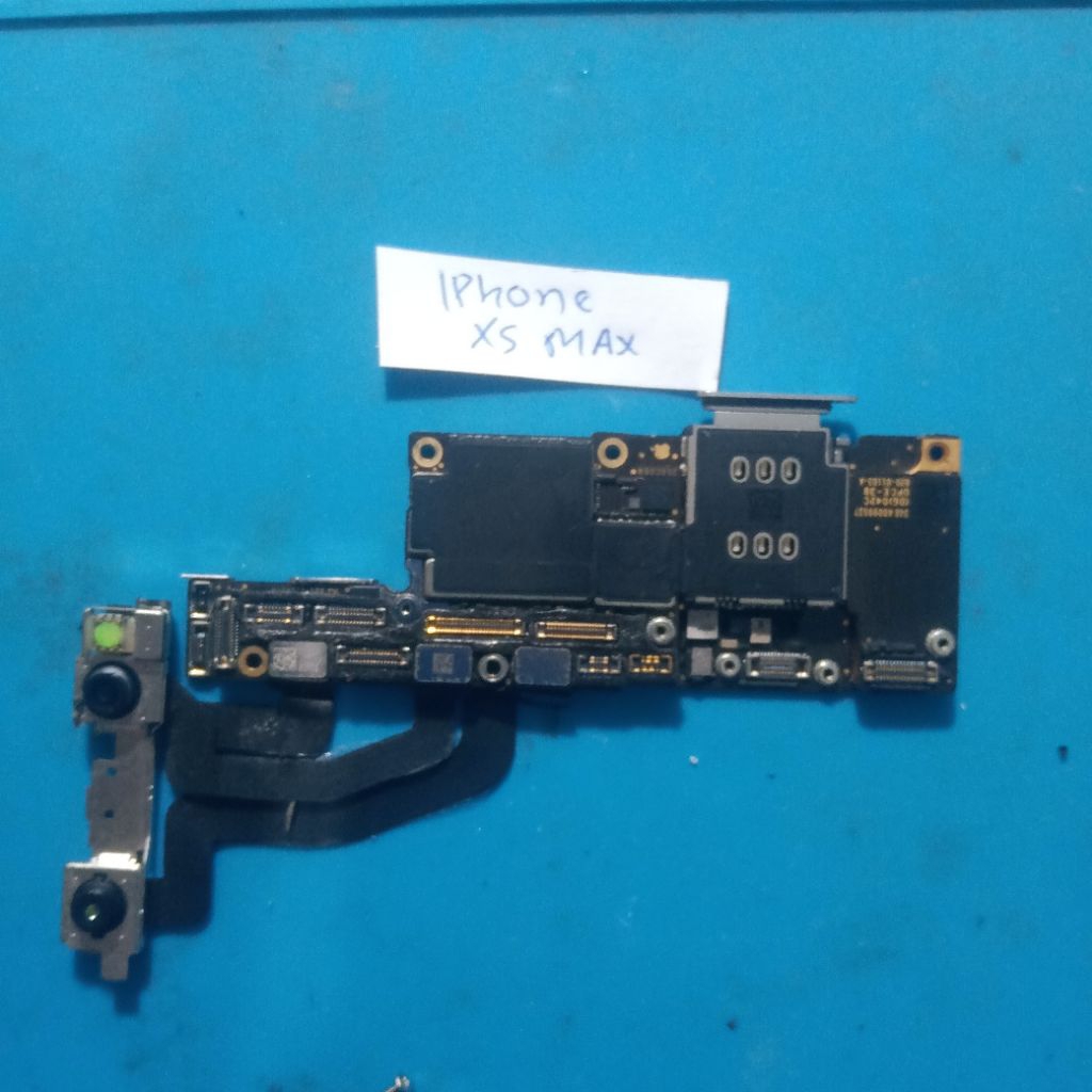 mesin iPhone xs max lock icloud