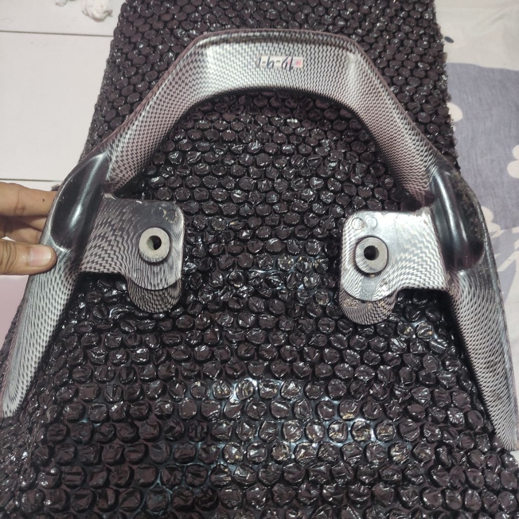 Behel Suzuki Skywave 125 Carbon SGP Aksesoris
