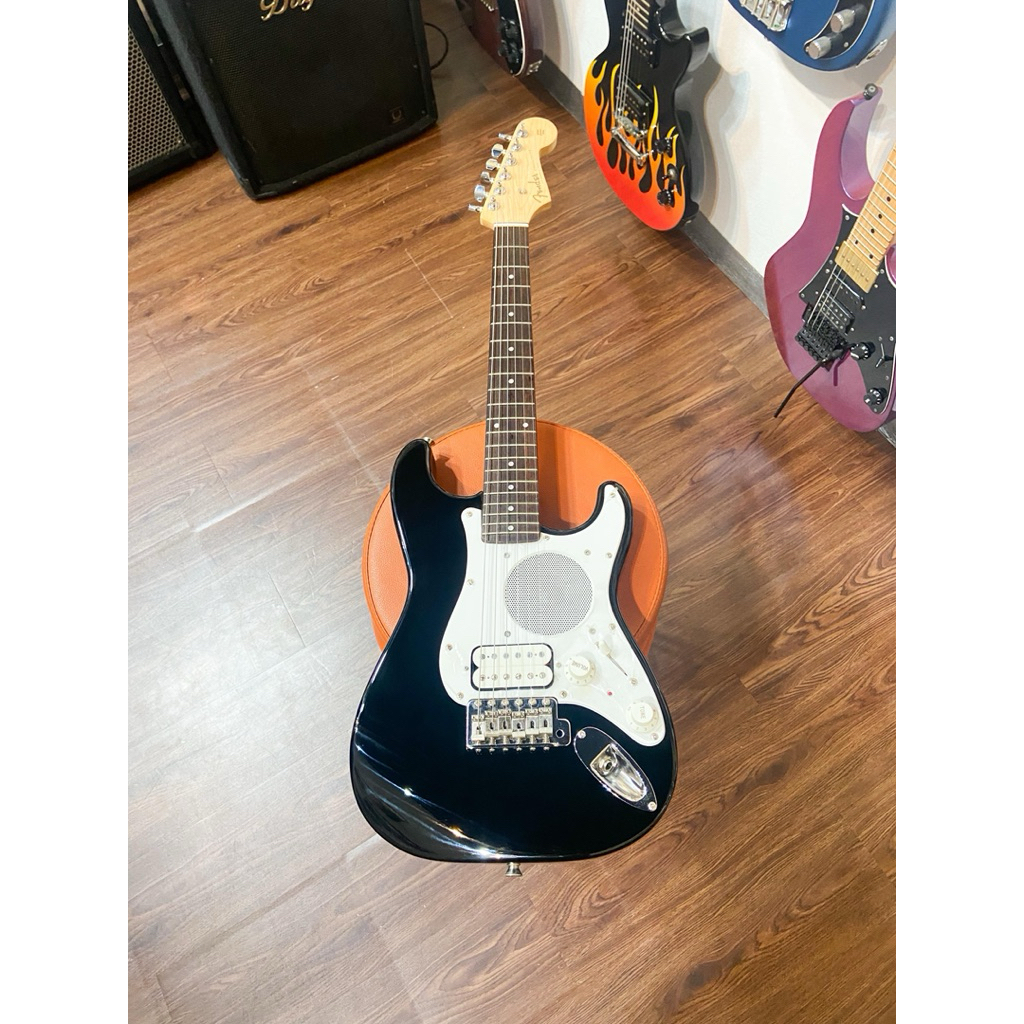 Fender Japan ST Champ Travel Stratocaster Th 1993