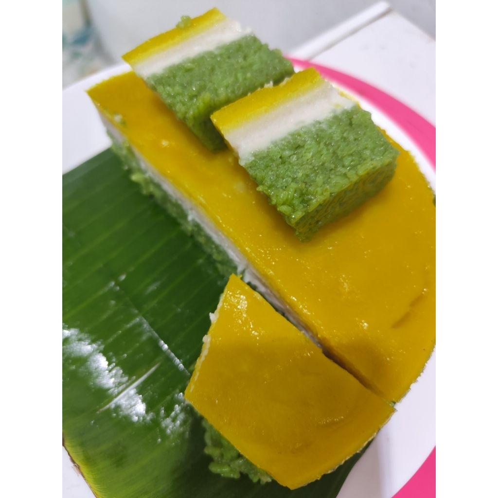 Talam srikaya pandan / kue khas, kalimantan per potong