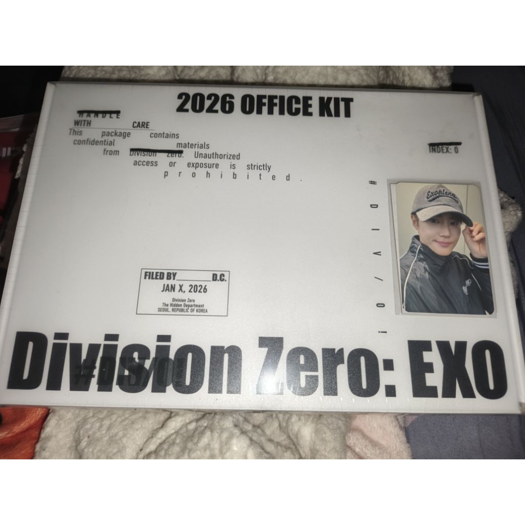 EXO MD DIVISION ZERO 2026 OFFICE KIT WITH MUU FREE ALBUM