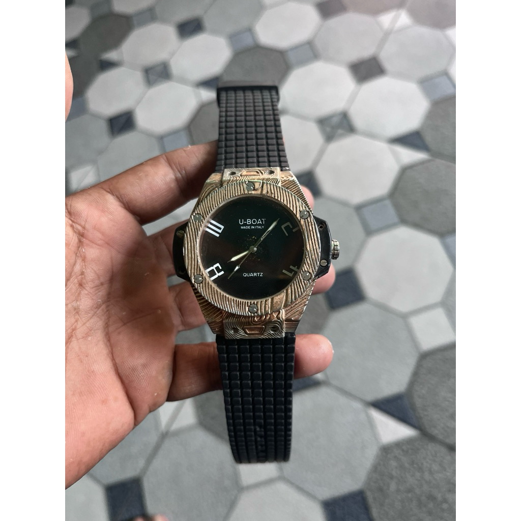Jam Tangan U-Boat Quarts