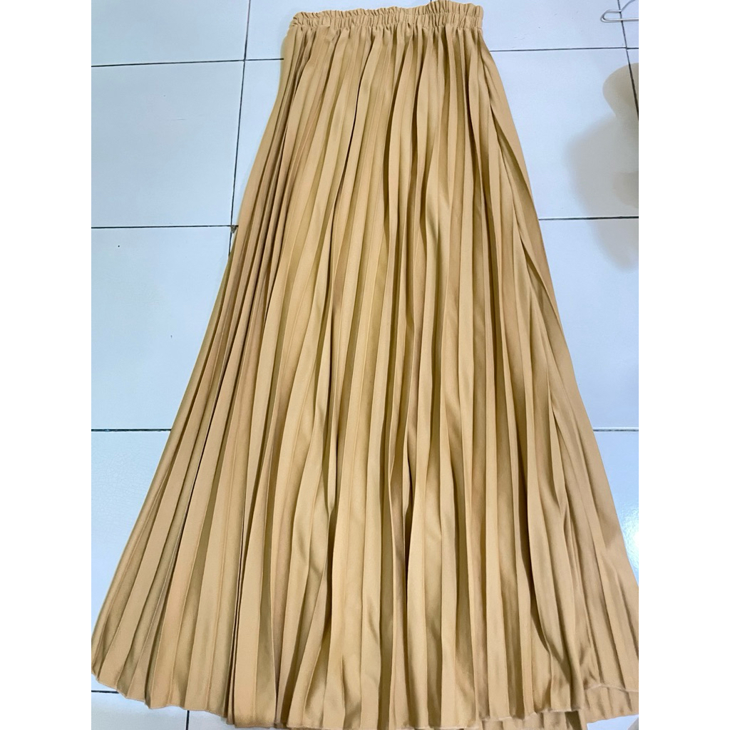 rok plisket warna milo