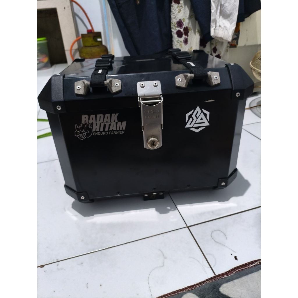 Top Box Pannier Badak Hitam 38 liter