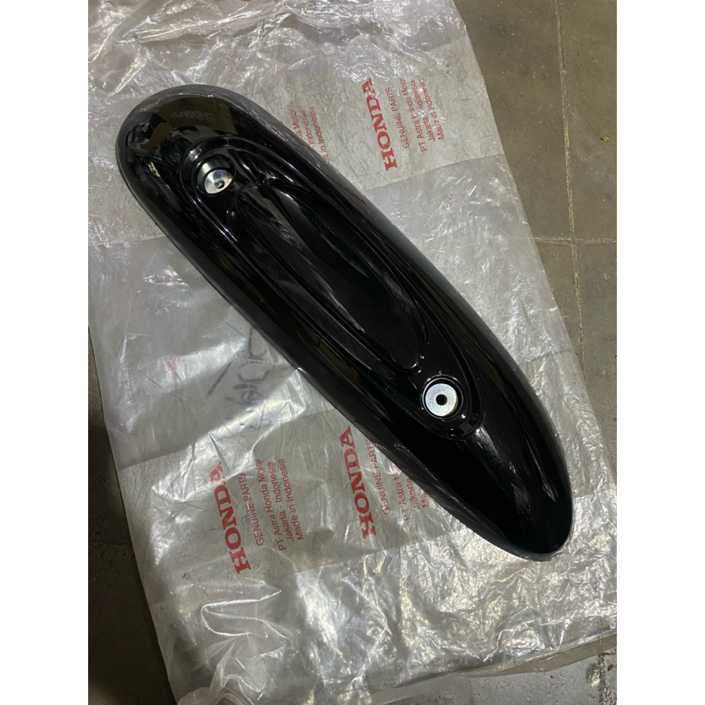 COVER TUTUP KNALPOT SCOOPY FI HITAM 18318-k16-a00zb ori original 18318k16a00zb