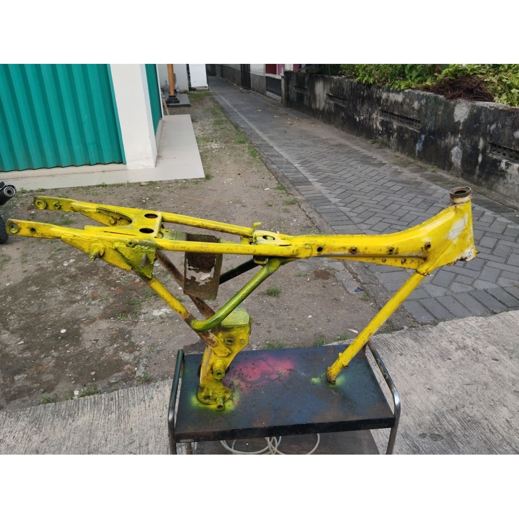 rangka frame honda cb 100  custom
