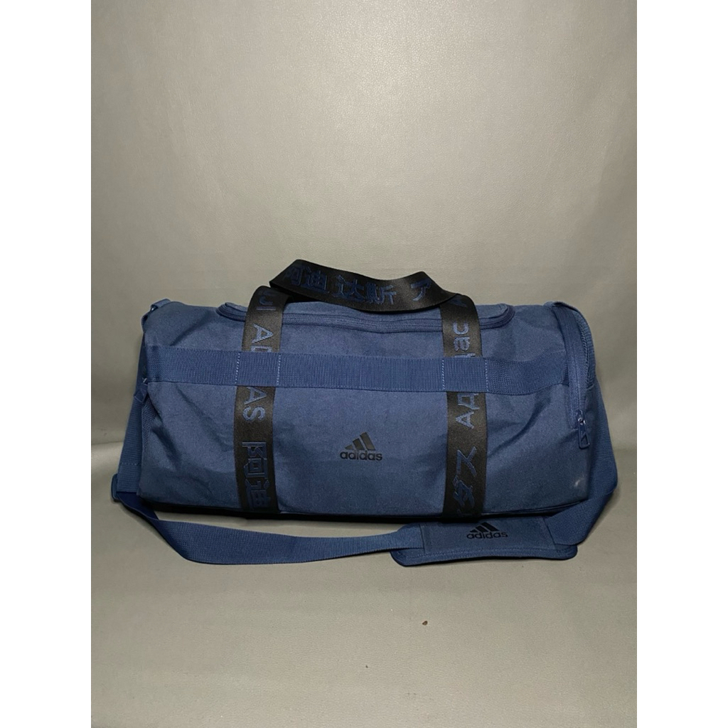 duffel bag garis tiga 23 liter / TAS TRAINING PRIA ADIDAS 4THLTS DUFFEL BAG MEDIUM / DUFFEL BAG ADID