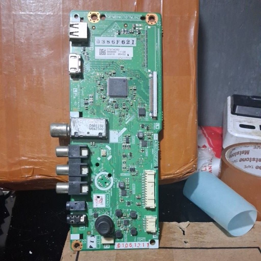MB SHARP LC 40LE185I