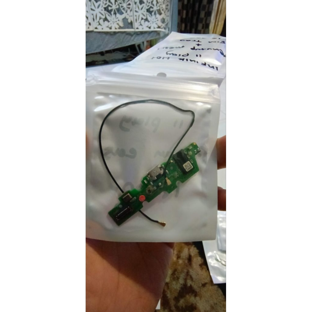 Papan Charger infinix 10Play