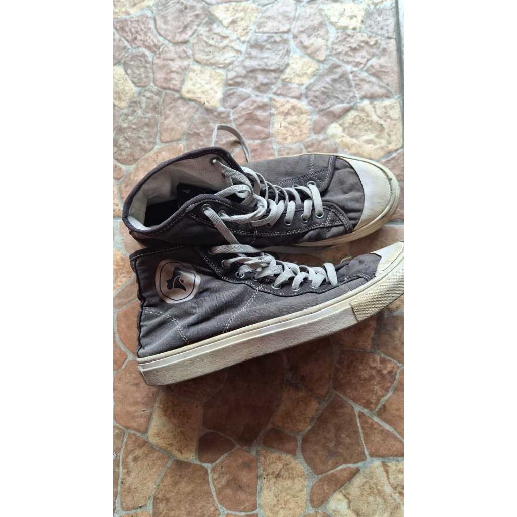 Sepatu Brodo High Size 42 Second