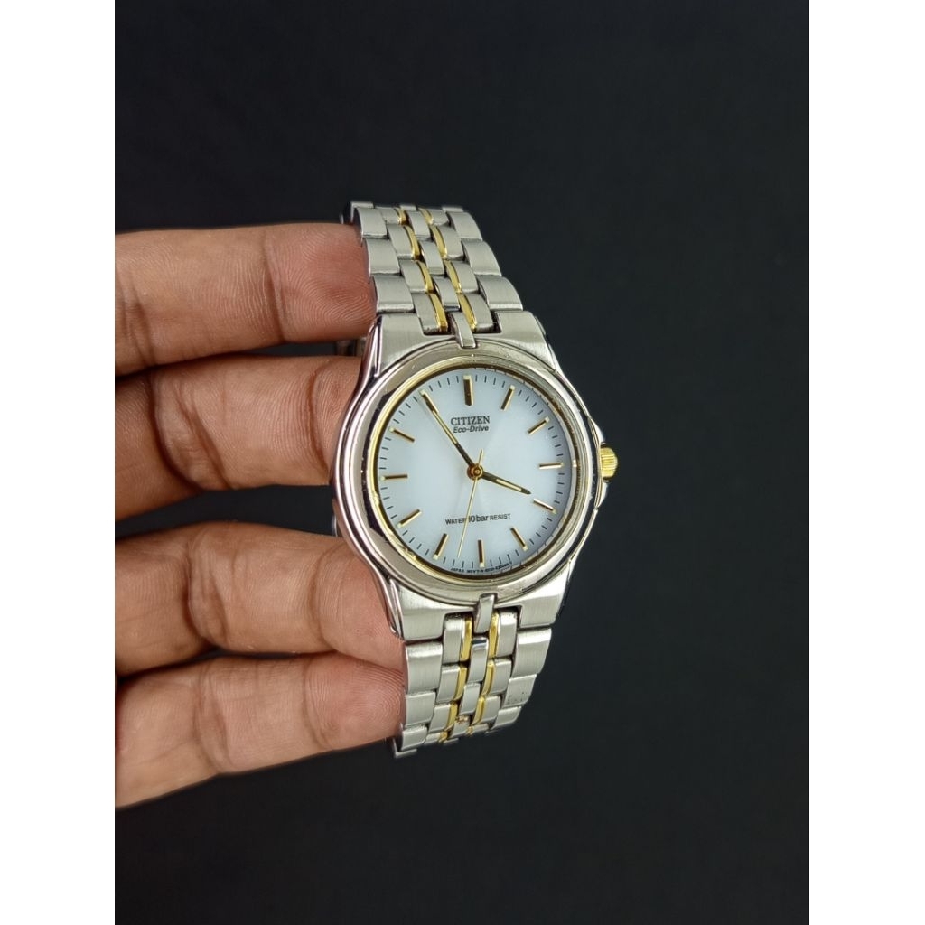 CITIZEN ECO DRIVE E030 SOLAR ORIGINAL VINTAGE
