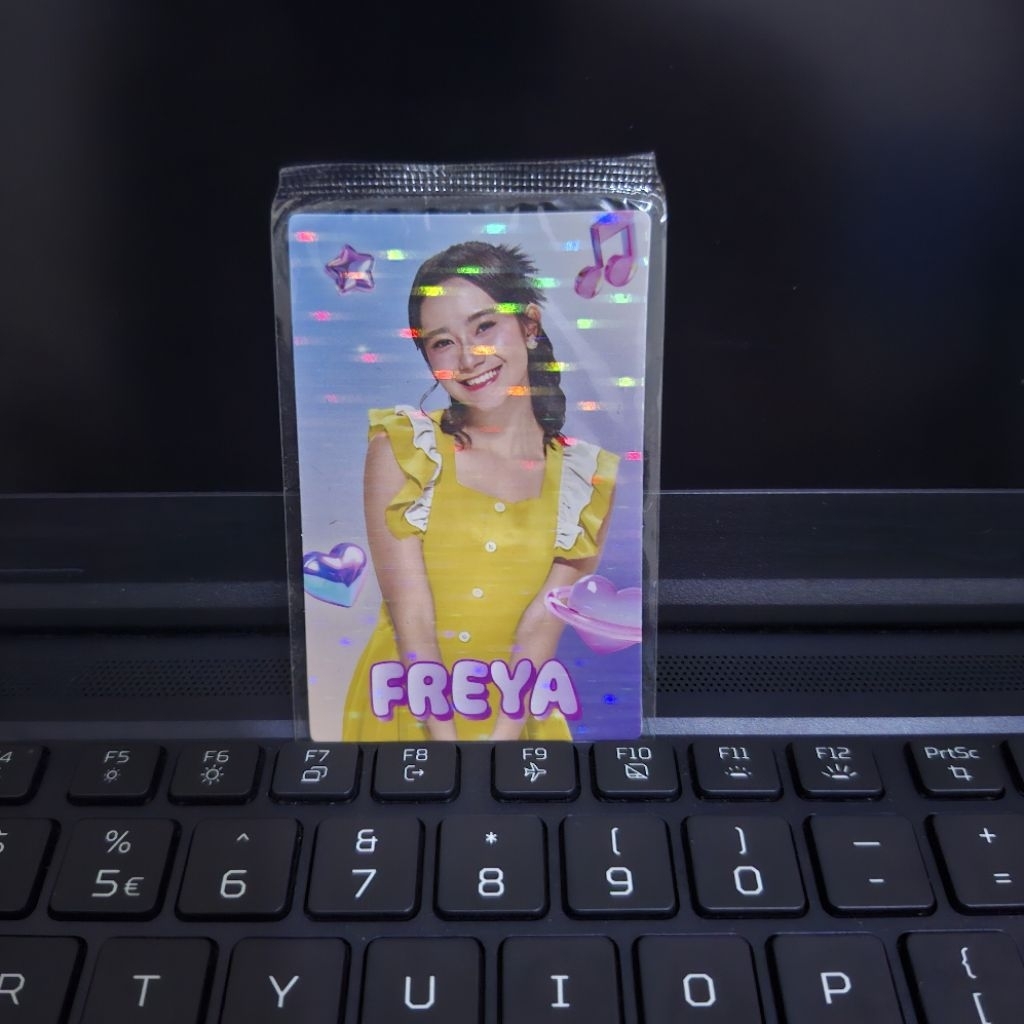[READY STOCK] Photocard Freya JKT48 x Japota Hologram Official (Cek Deskripsi)