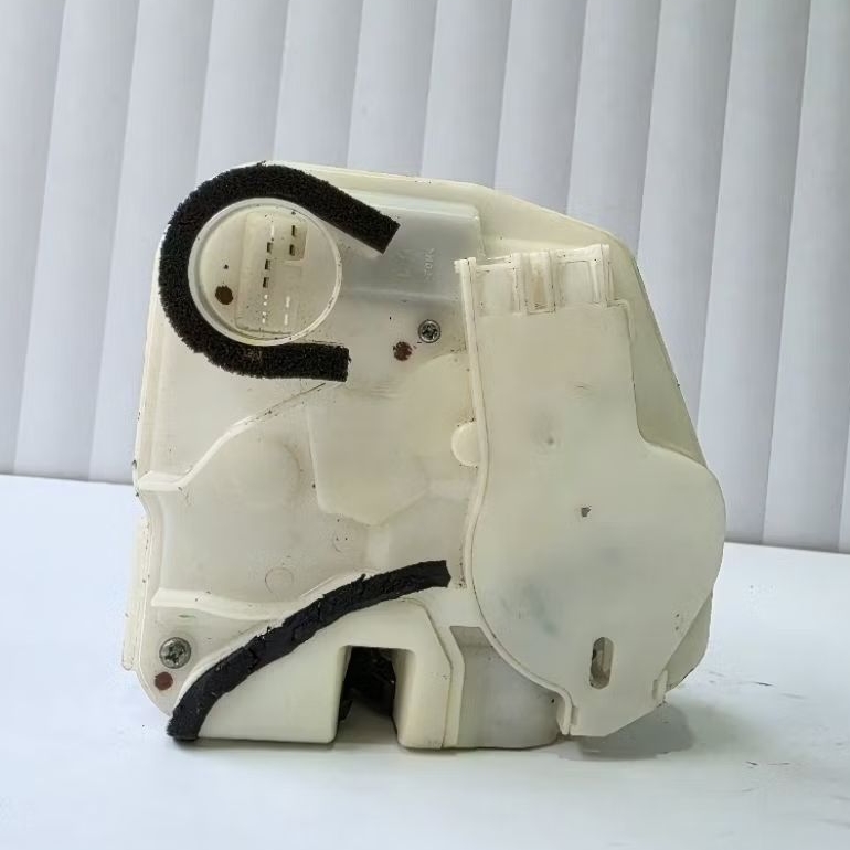 Mitsubishi Doorlock Pintu Depan Kiri L Pajero Sport Triton Outlander Pin 5 Tanpa Centilan Original u