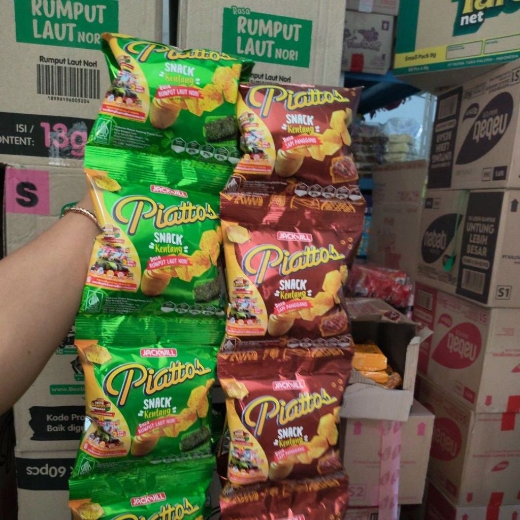 ( Ecer 2.000 ) PIATTOS  SNACK KENTANG 13GR RENTENG ISI 10 ( Bestie Santuy Berhadiah SD 31 Okt 2026)