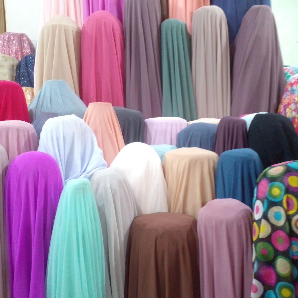 Bahan tile spandek polos melar 4 arah aneka warna harga Rp 8500( per 0,5 meter) || bahan tile spande