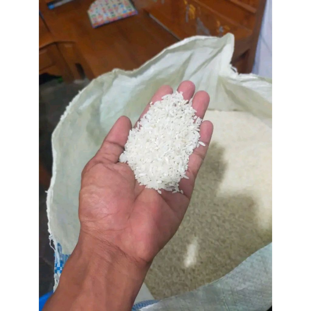 Beras pulen medium lokal 1 Liter
