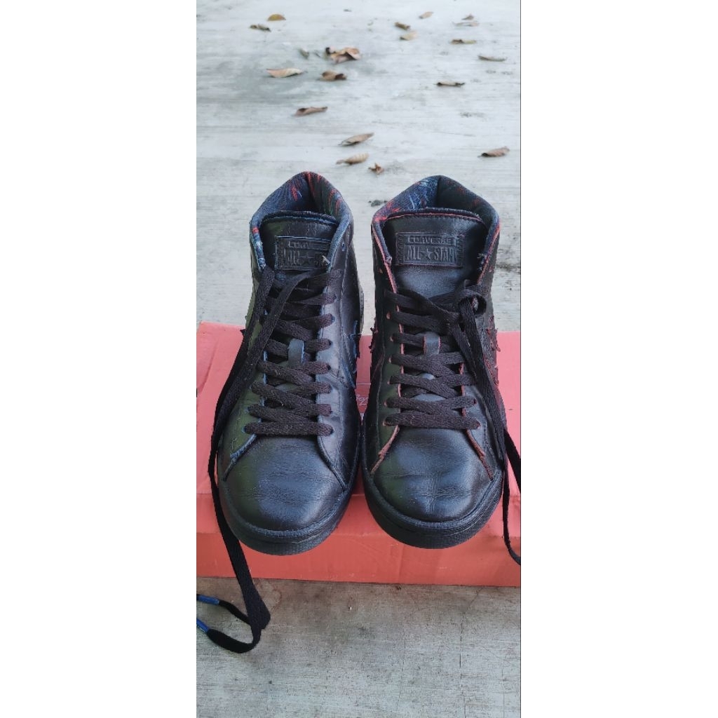 converse roost of the year (preloved)