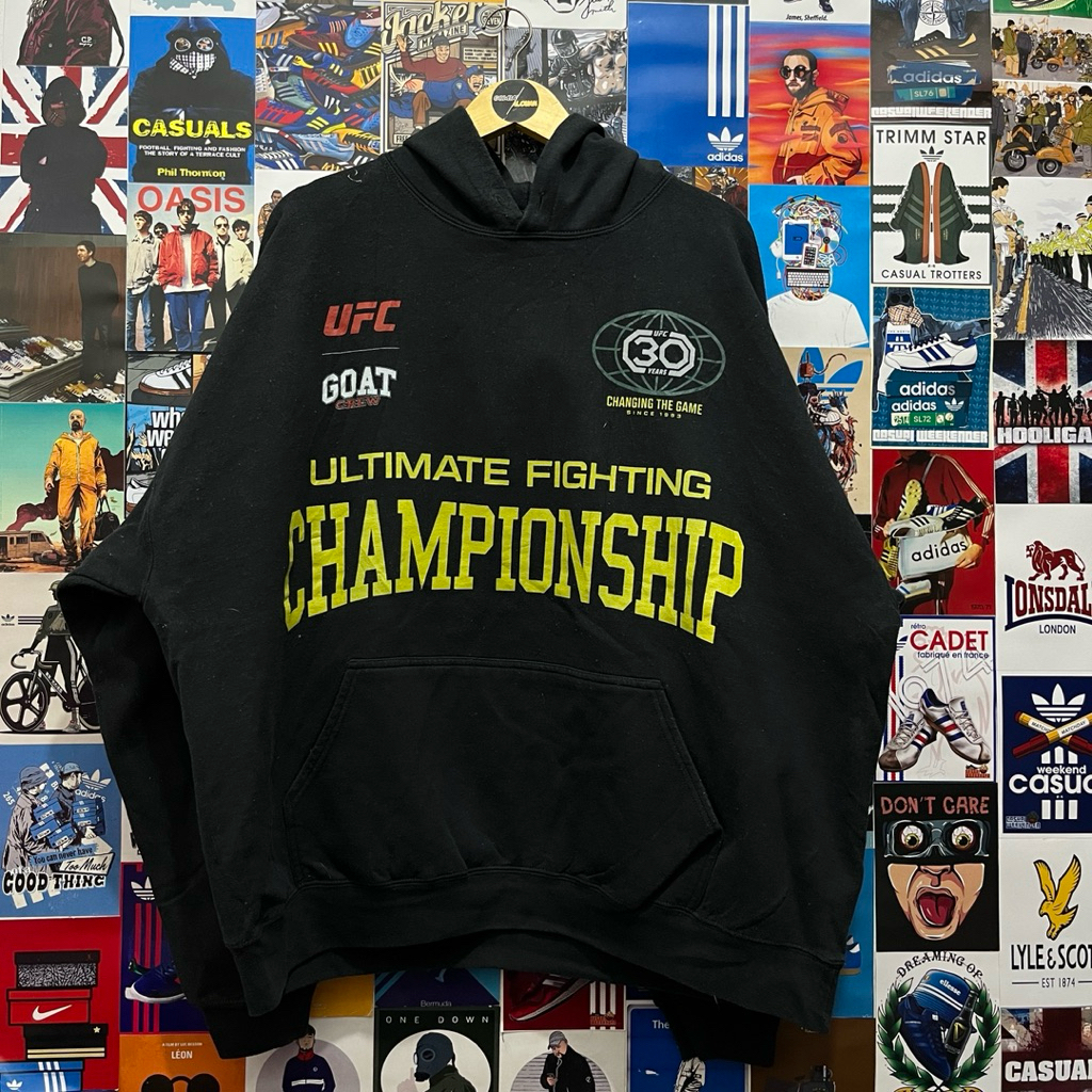Sweater / Hoodie / Vintage / Second / UFC GOAT CREW