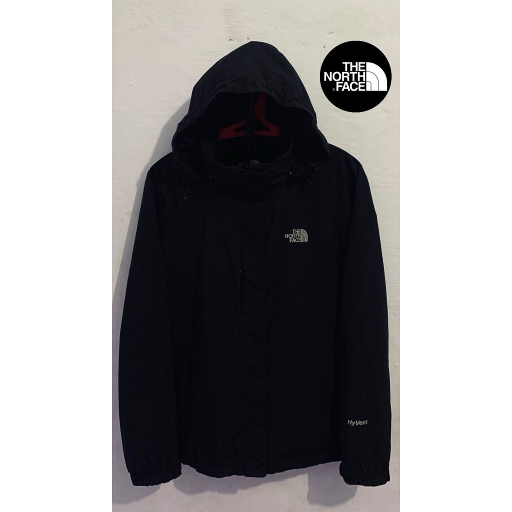 Jaket TNF Hyvent Series