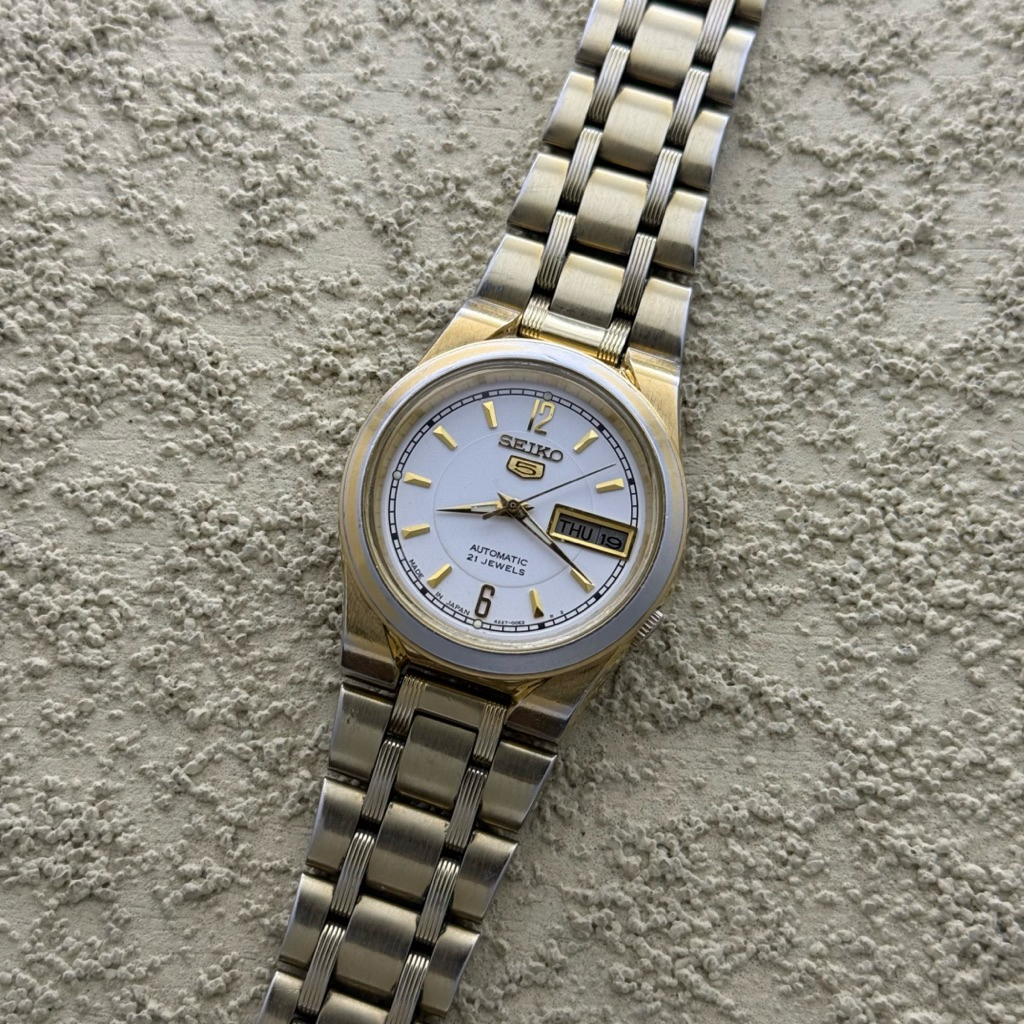 Arloji Jam tangan Seiko 5 Classic Gold White dial Second Preloved