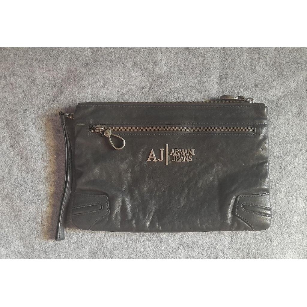 preloved armani jeans clutch pria