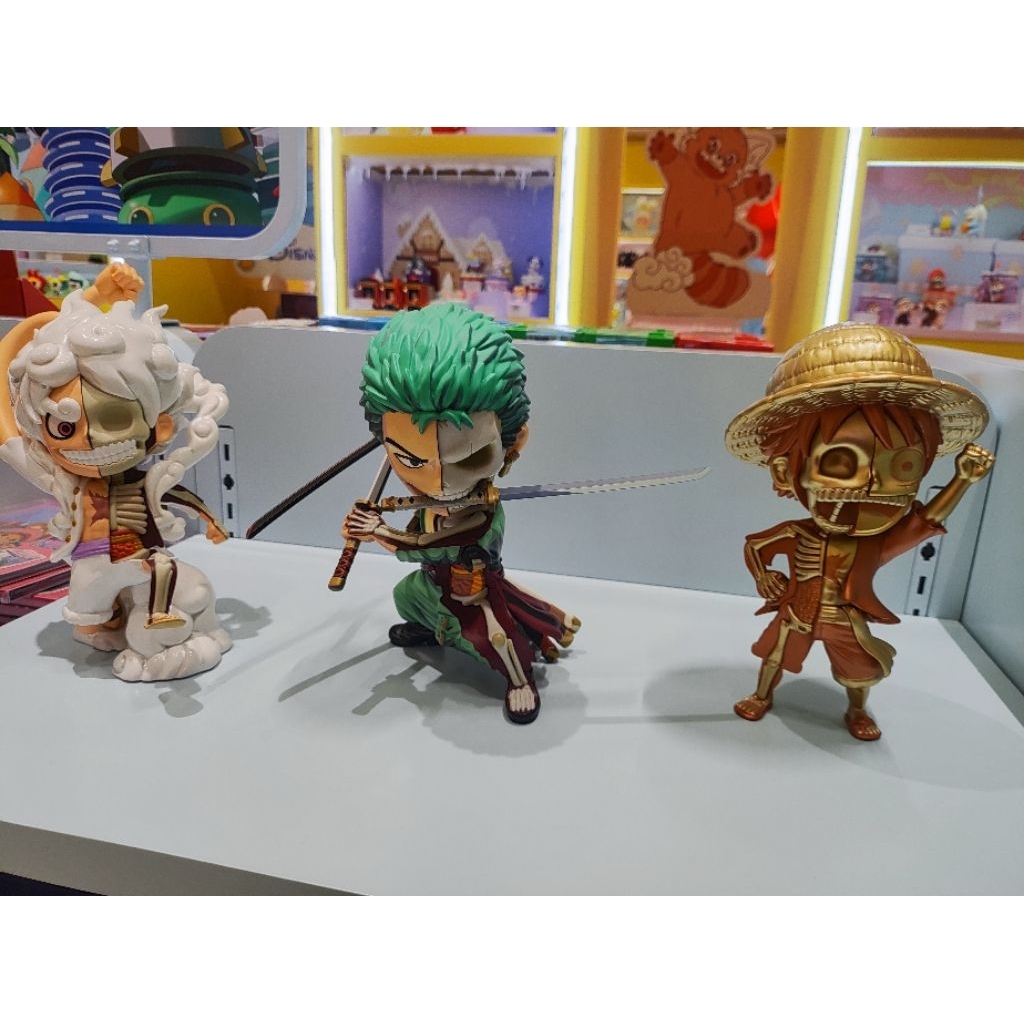 Action Figure One Piece Mighty Jaxx IDN Xxray Plus Half Skeleton  One Piece Anime Edition  Mighty Ja