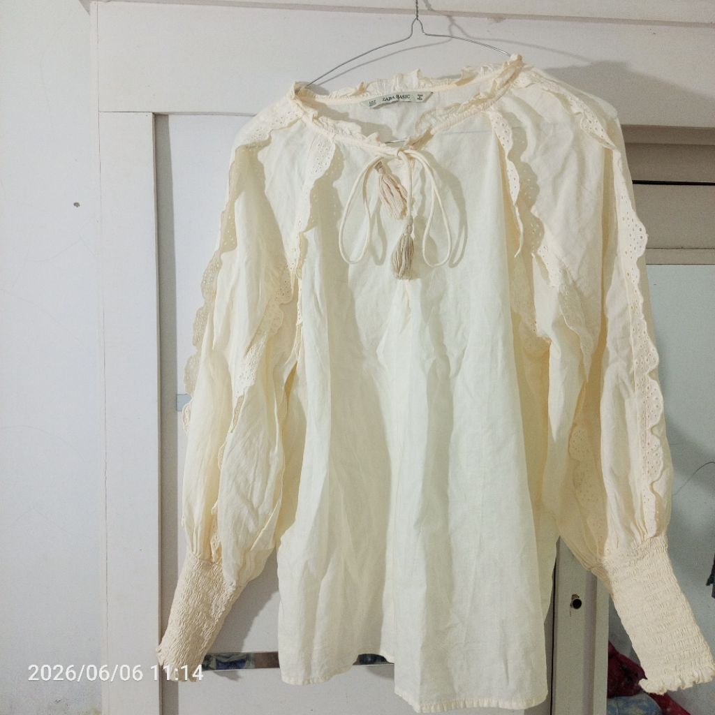 blouse katbol cream brand zr