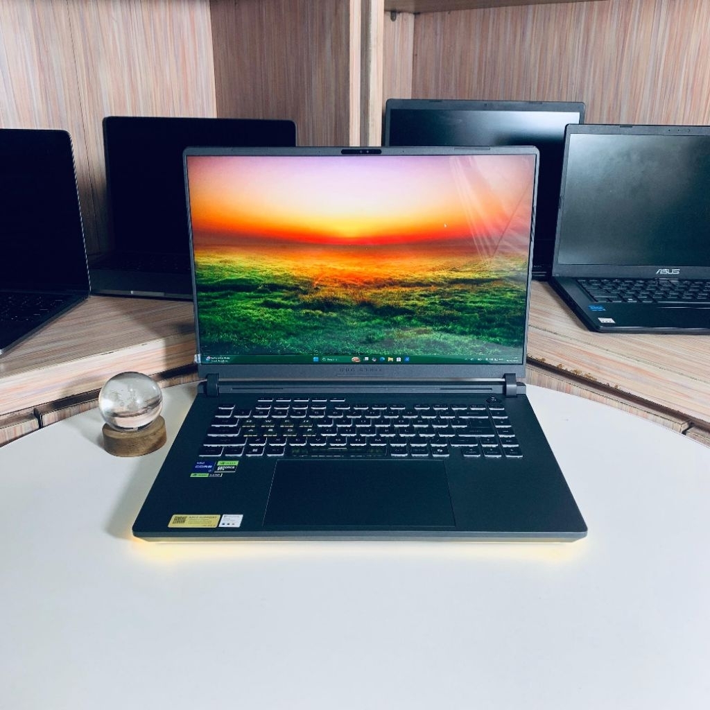 ASUS ROG STRIX G615J | Core i7 gen 14 | RTX 5050 | RAM 16GB | SSD 512GB