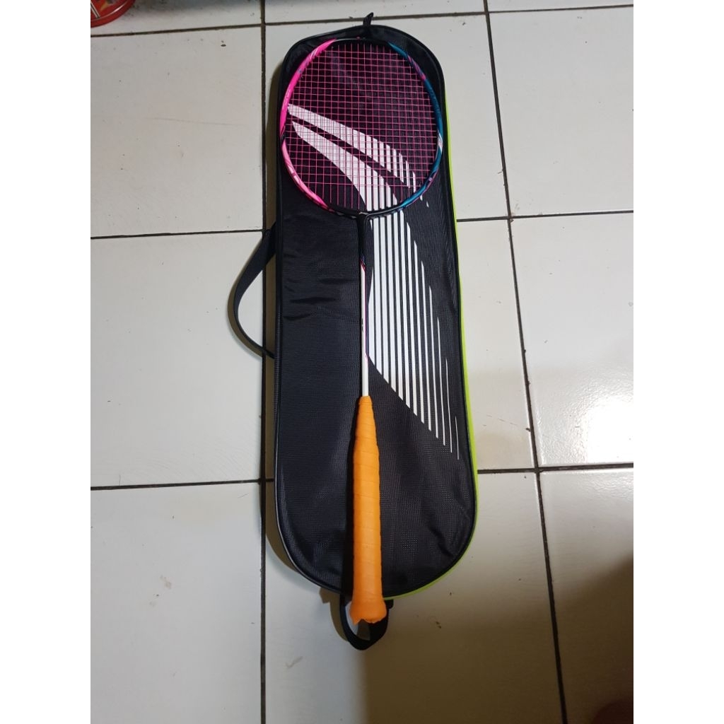 raket badminton lining halbertec 8000