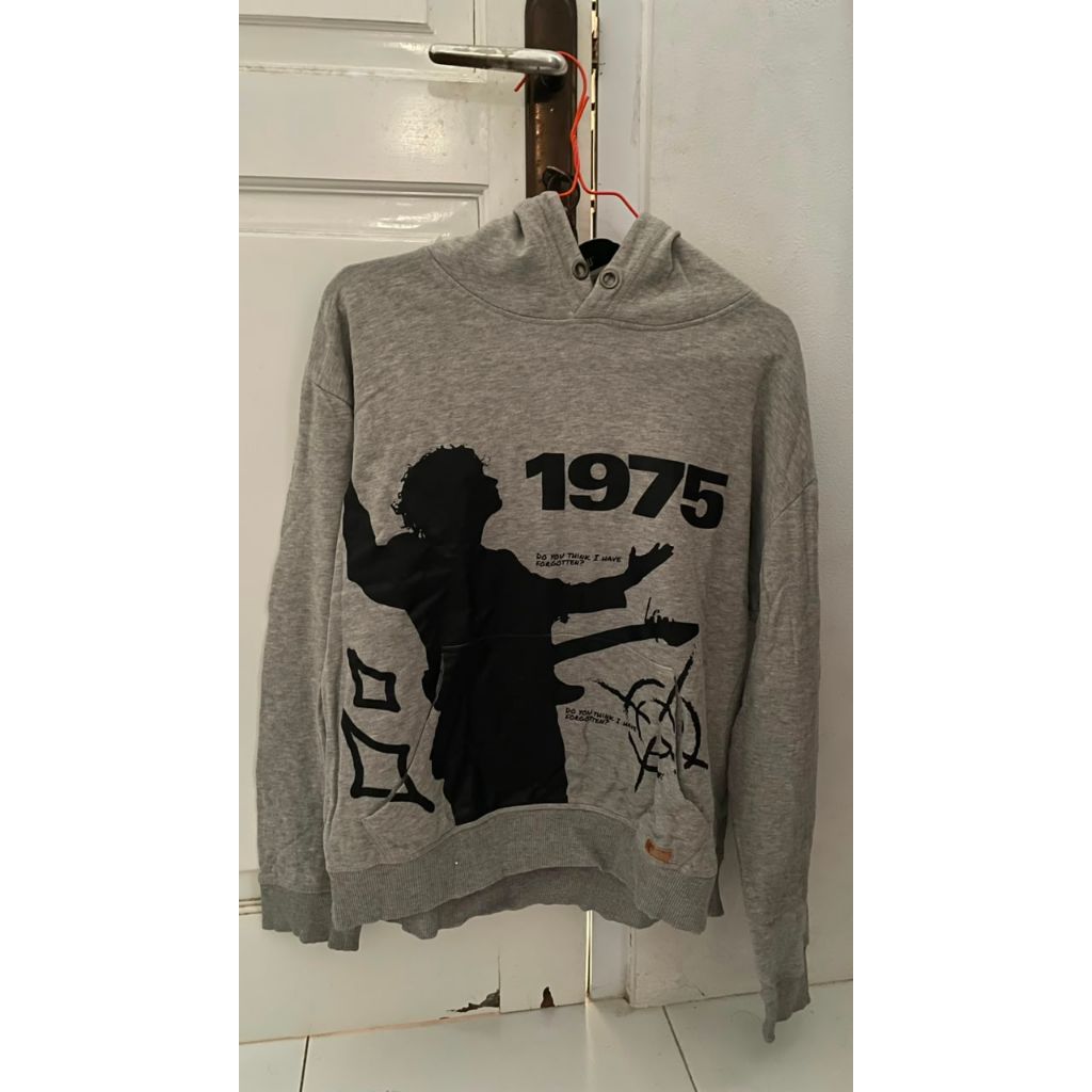 THE 1975 ABOUT YOU GREY HOODIE PRELOVED