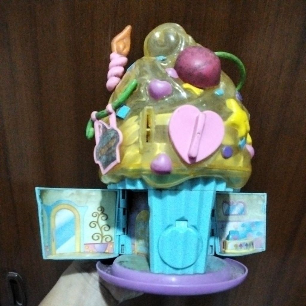 aneka miniatur diorama rumah eskrim