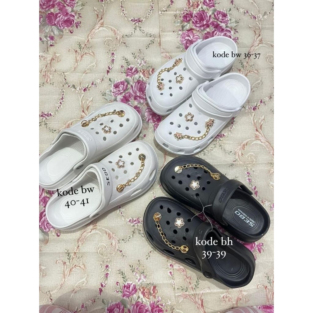 sandal baim hak pendek