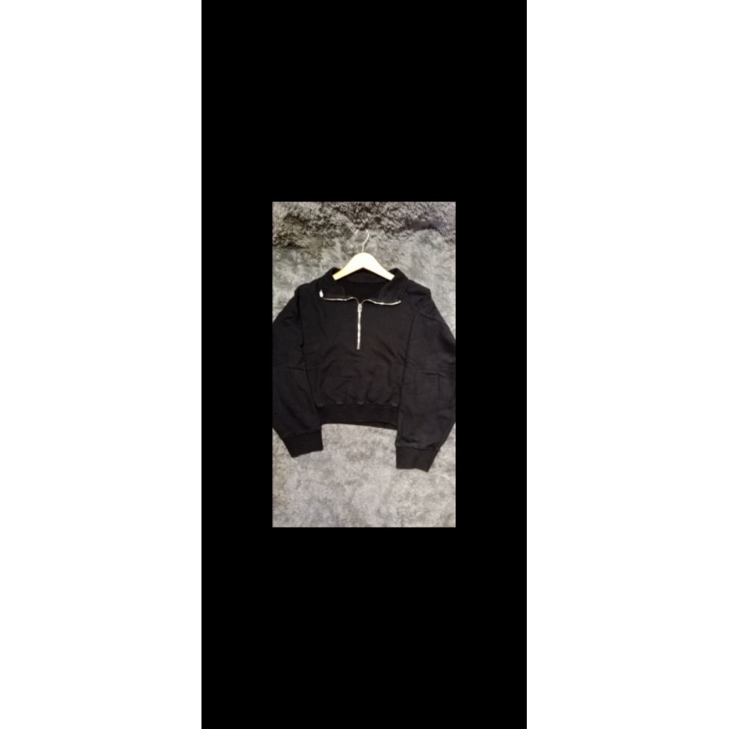 CN halfzip crop