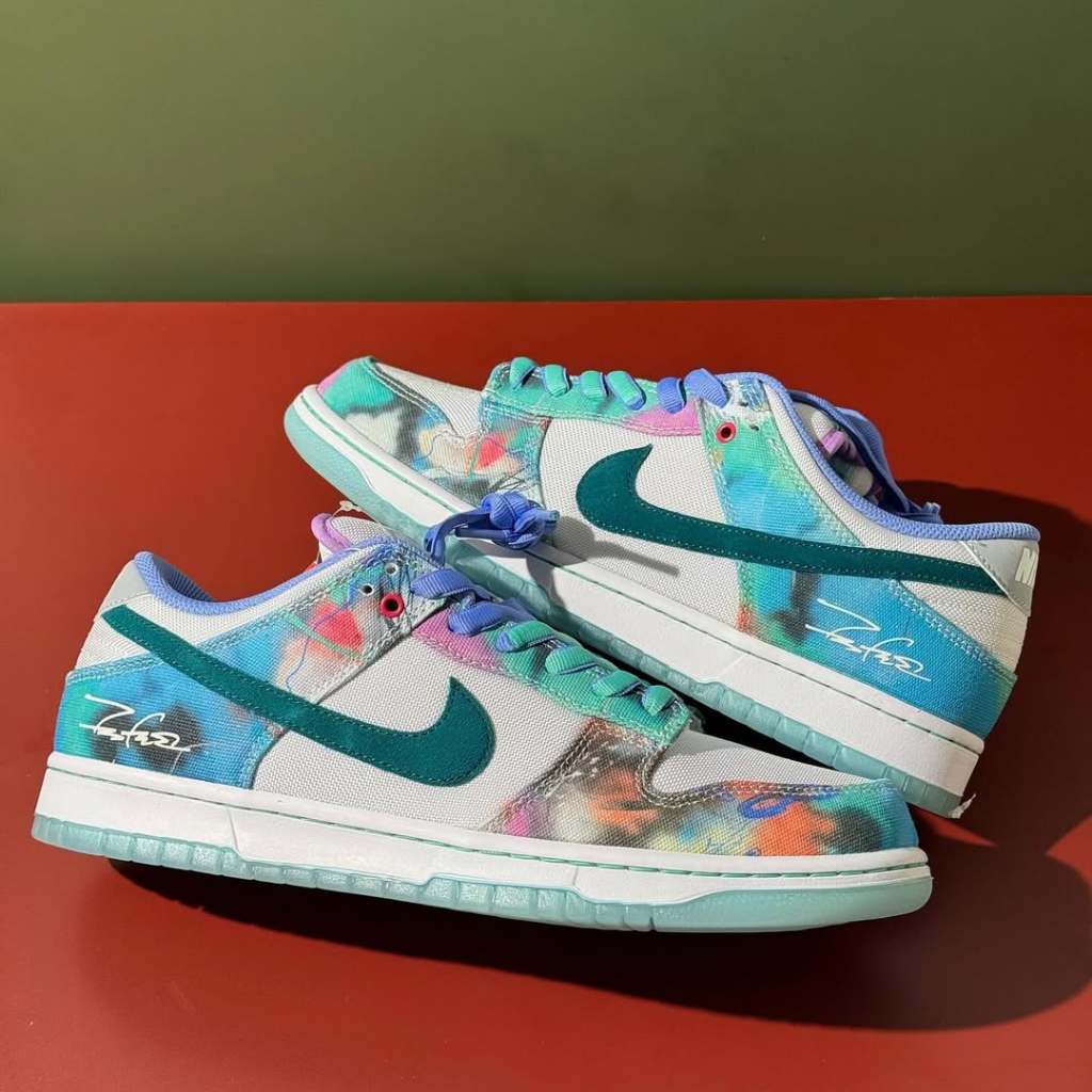 [Ready Stock] Nike SB Dunk Low Futura Laboratories Bleached Aqua - 100% Original Guaranteed