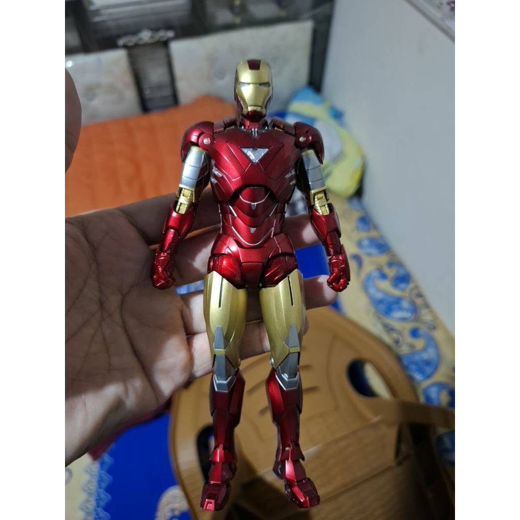 DLX Threezero Iron Man Mark mark VI (6)