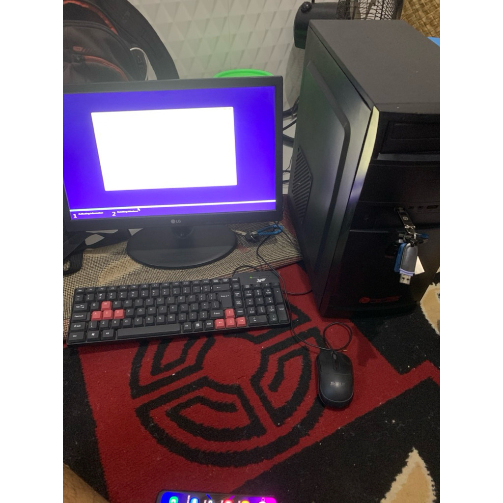 Komputer PC lengkap keyboard + mouse