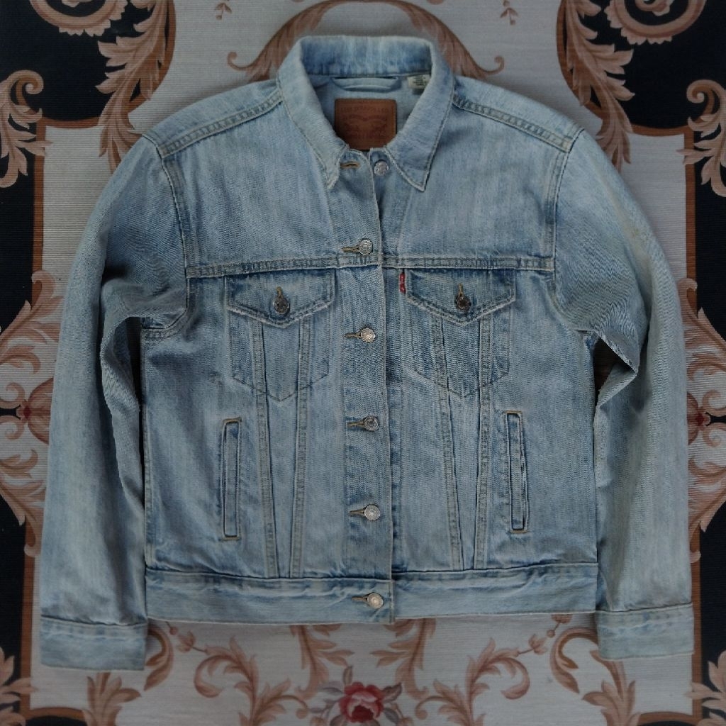 levis blue denim distressed trucker jeans jacket second bekas
