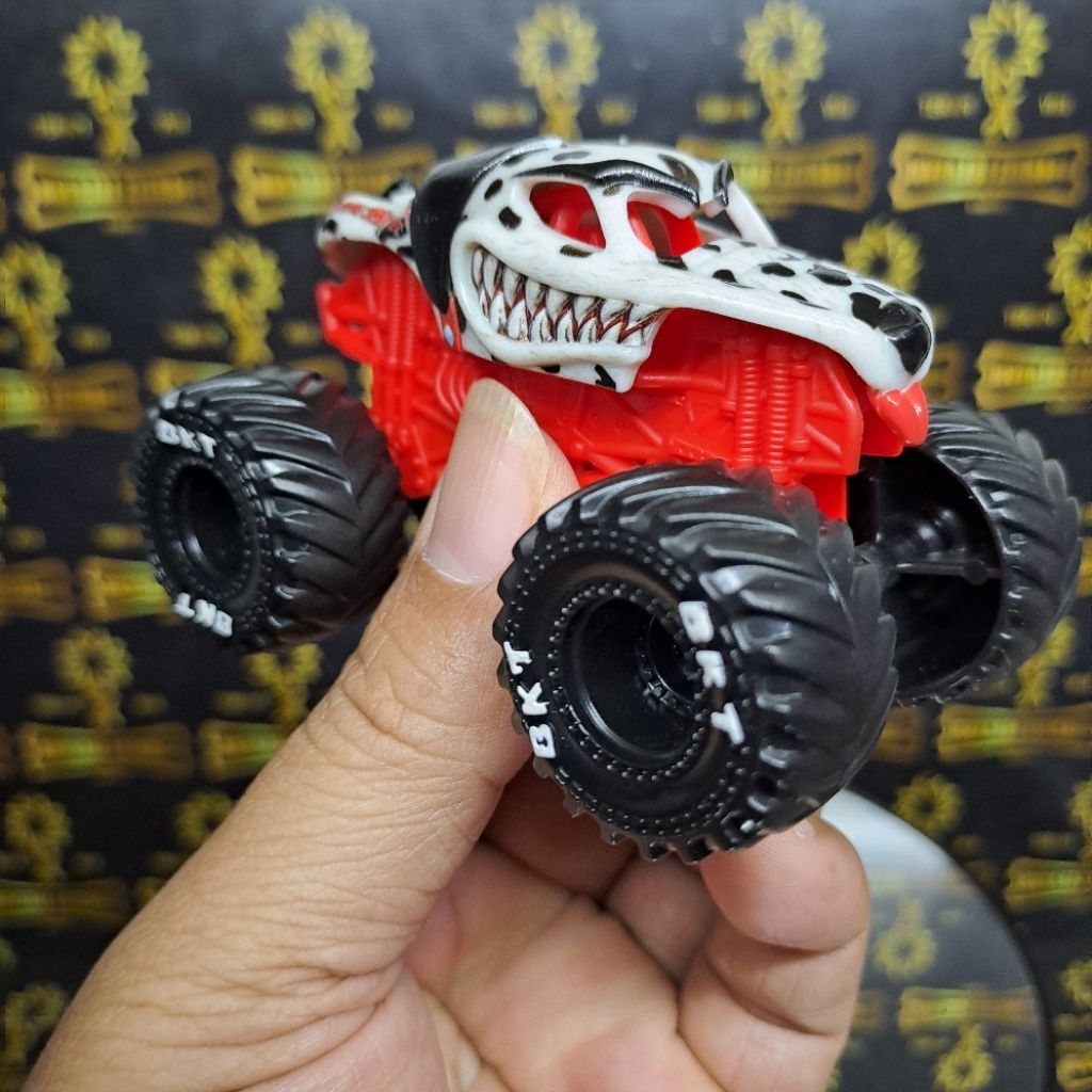 LOOSE SPIN MASTER MONSTER JAM MUTT DALMATIAN MONSTER JAM 1:70 MONSTER JAM