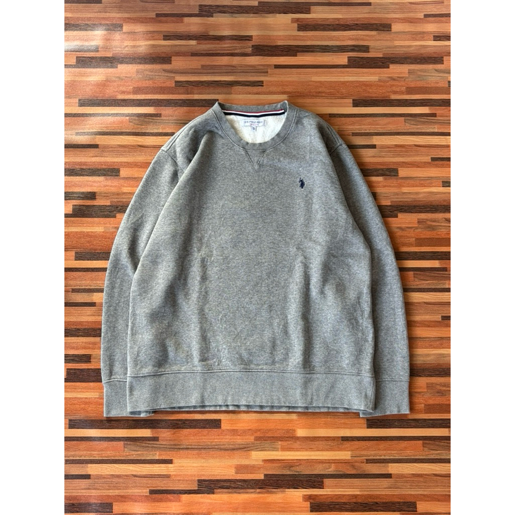 uspa grey crewneck shirt
