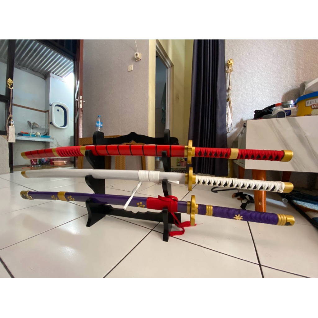 KATANA KAYU ZORO BEKAS